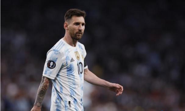 上天入海全域通信！华为WATCH Ultimate 2非凡探索首发海豚通信